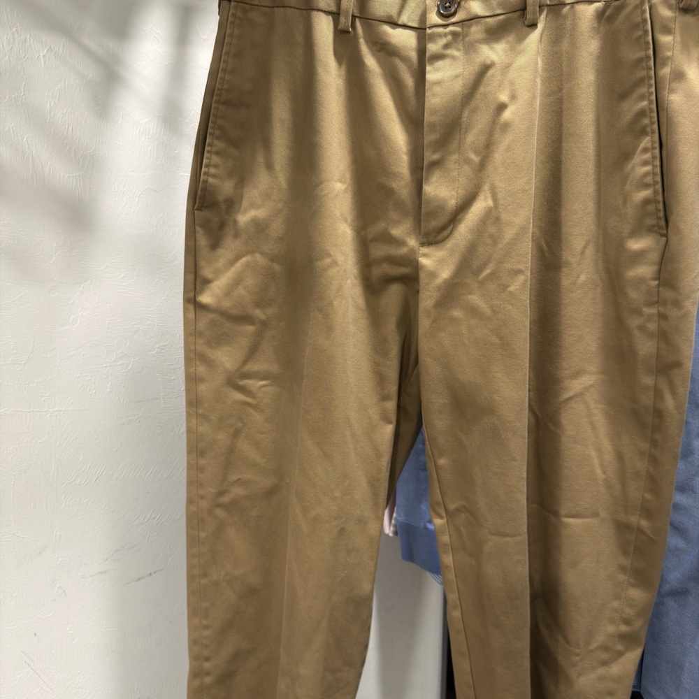 Haggar Premium Khaki pants